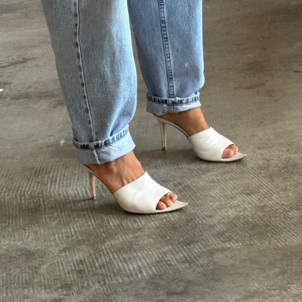 Gianvito Rossi White Pointed Leather Heels